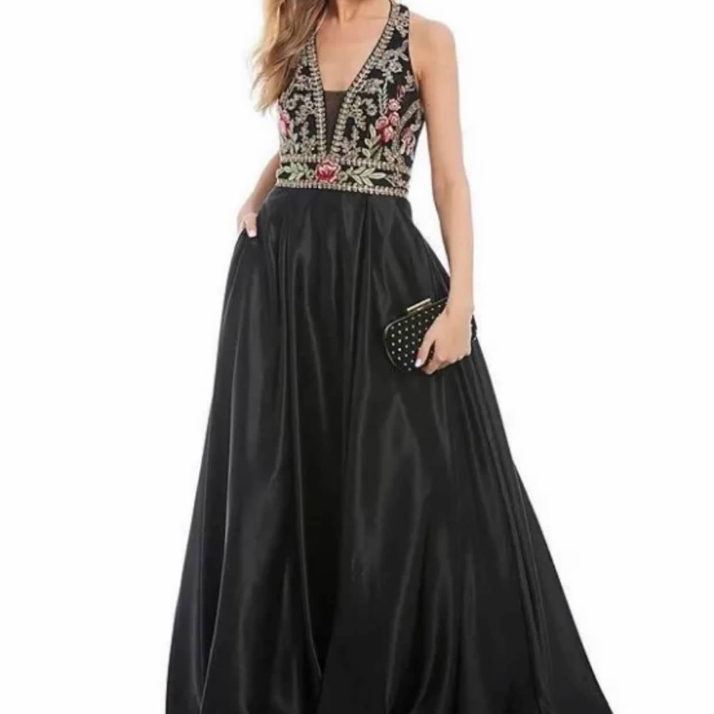 Blondie Nites Formal Ball Gown